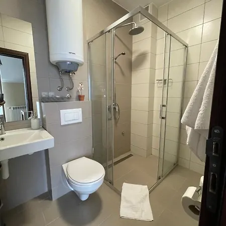 Lucky Kop & Restoran * קופאוניק