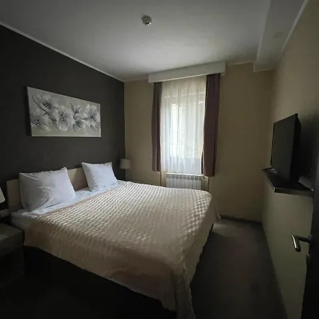 Lucky Kop & Restoran דירה