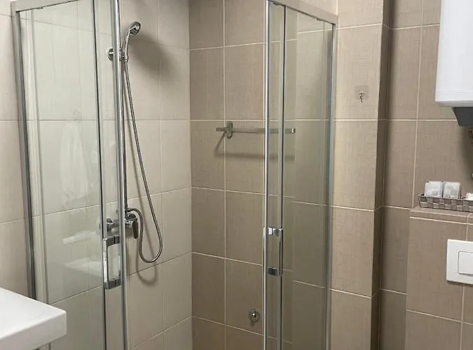 Lucky Kop & Restoran Lägenhet